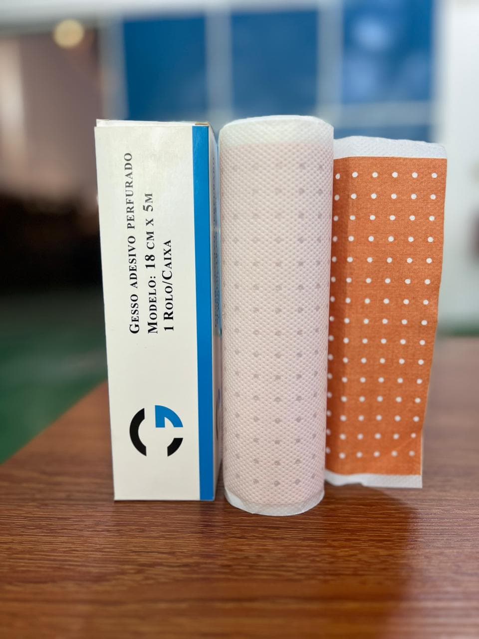 Gesso Adesivo Perfurado